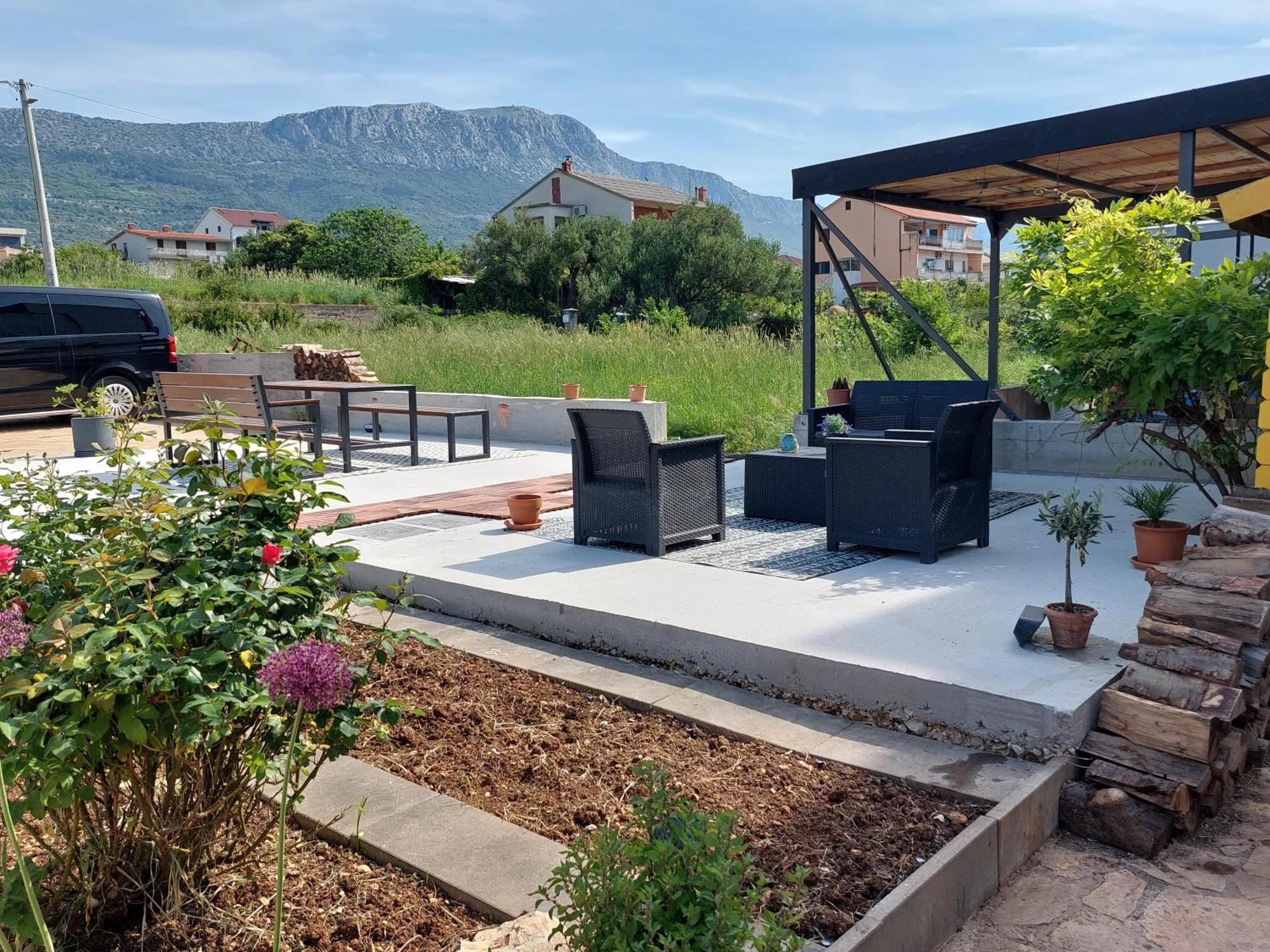 Spacious Close To The Sea In Split Area
